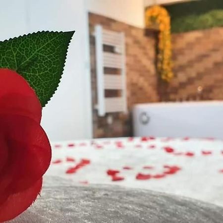 Love Rooms De La Presqu'Ile Saint-Vincent-de-Paul  ภายนอก รูปภาพ