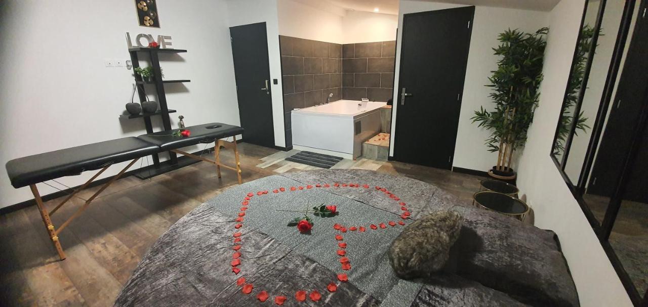 Love Rooms De La Presqu'Ile Saint-Vincent-de-Paul  ภายนอก รูปภาพ