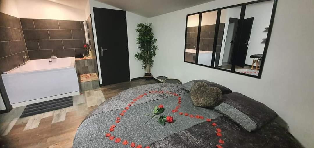 Love Rooms De La Presqu'Ile Saint-Vincent-de-Paul  ภายนอก รูปภาพ